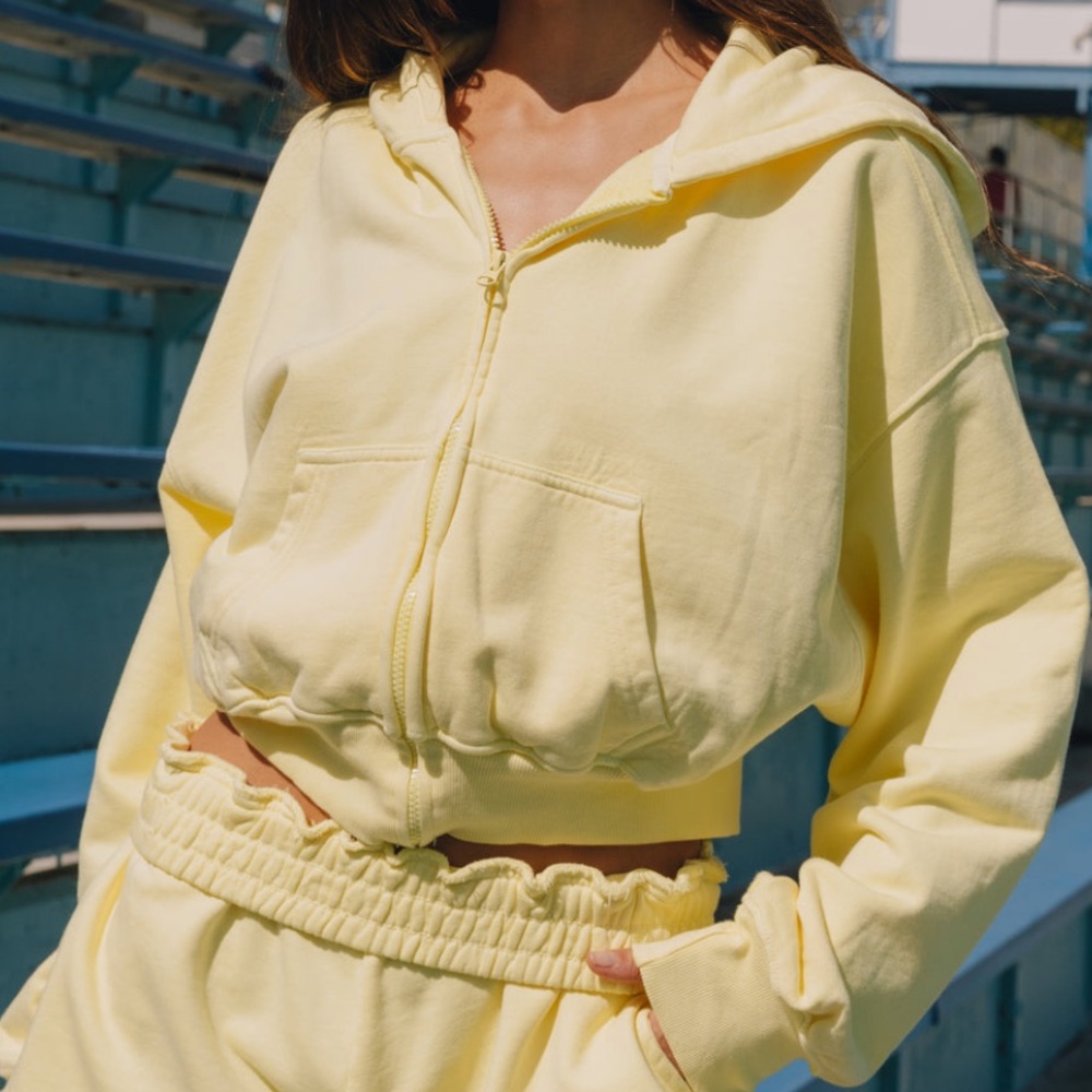 Daily Drills cropped hoodie in lemonade